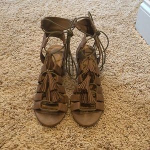 Cocounuts by Matisse size 8